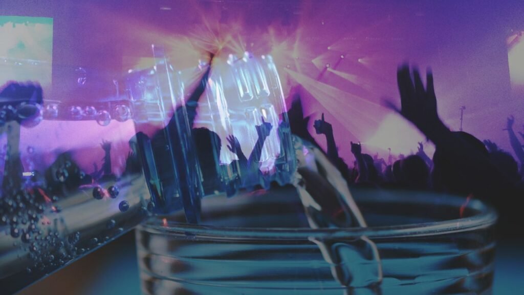 Perú aprueba ingresar agua a conciertos.